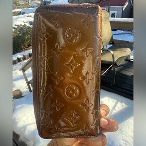 Fashion Glossy Brown Monogram Wallet
7.5” x 4”